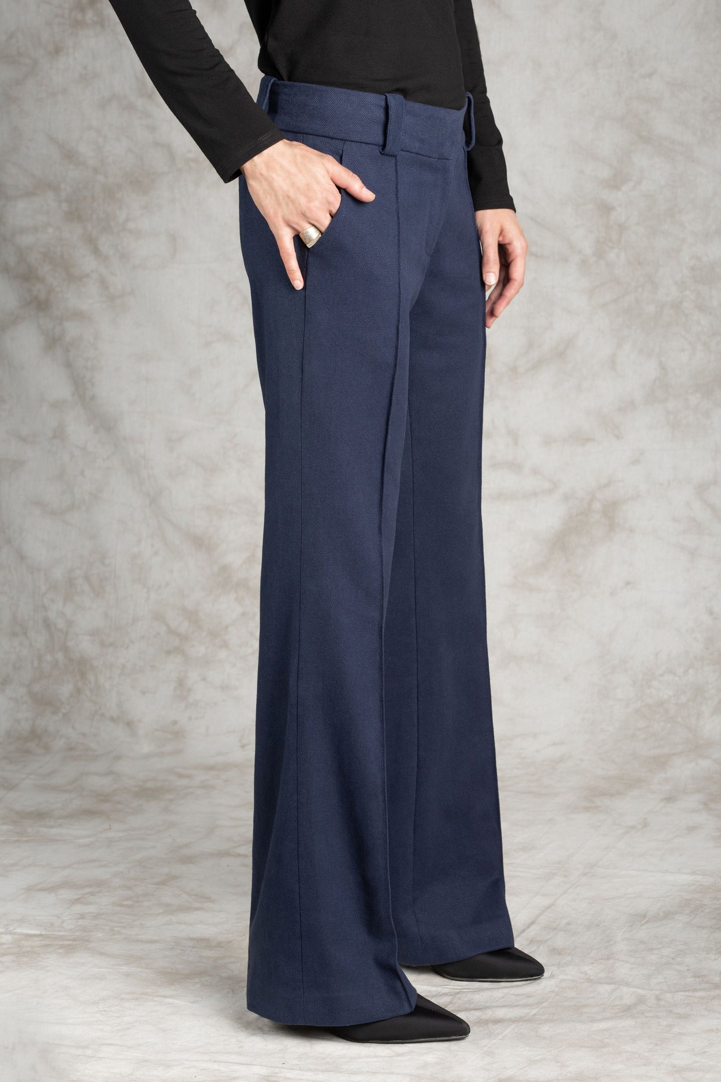 The Hemp/Wool Pin-Tuck Trouser